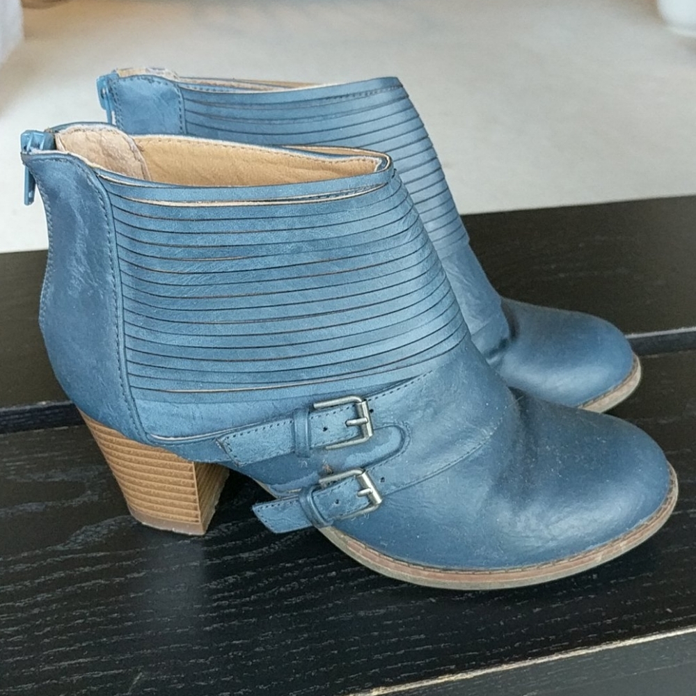 Blue booties by Pink and Pepper